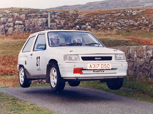 Car:27 Doug Weir & Duncan Brown, Nova 1600