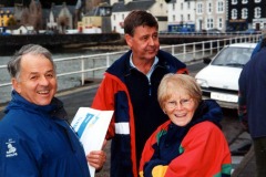 Frank & Gwenda Williams with Jack Neal in Tobermory Main Street